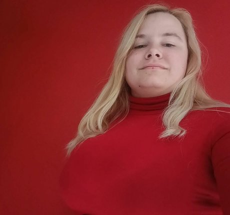 Nahá fotka uniklých OnlyFans od Dejana Savi