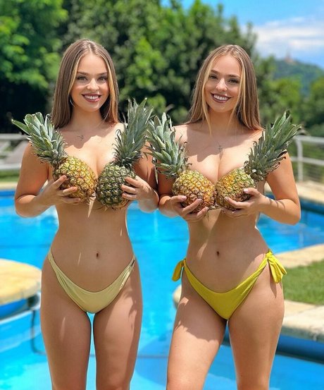 Nahá fotka uniklých OnlyFans od Twinmelody