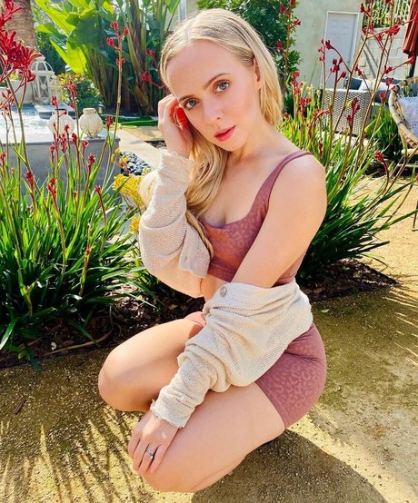 Nahá fotka uniklých OnlyFans od Madilyn Bailey