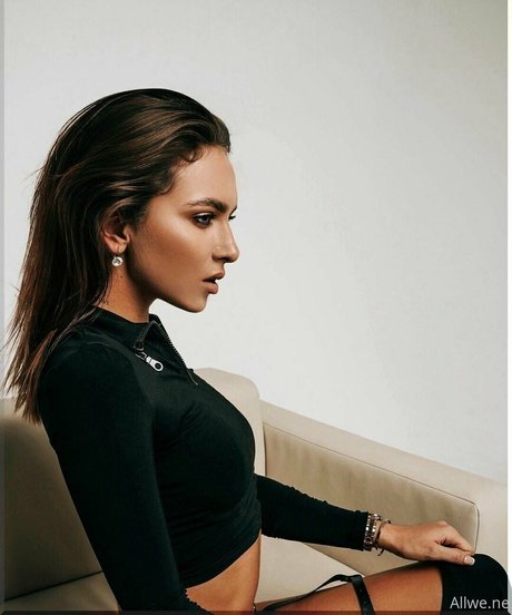 Naken lekkede OnlyFans-bilde av Allwenefree