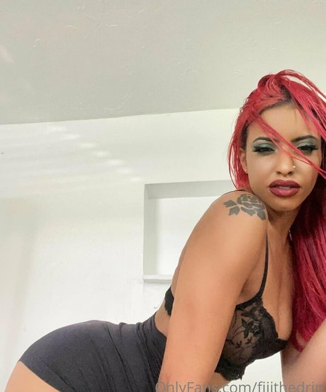 Nahá fotka uniklých OnlyFans od Fijithedrip