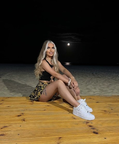 Xavia Brooke