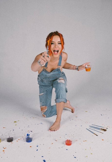 Bella Thorne