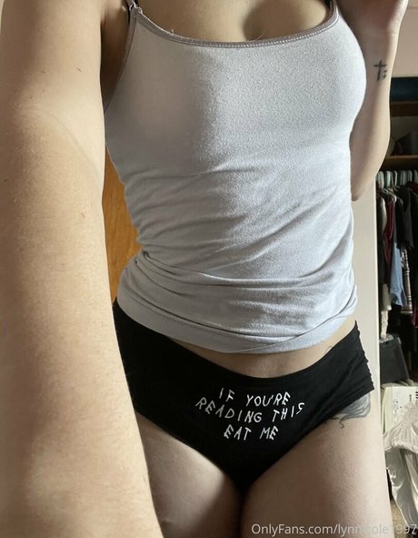 Naken läckt OnlyFans-bild av Nicolelow94