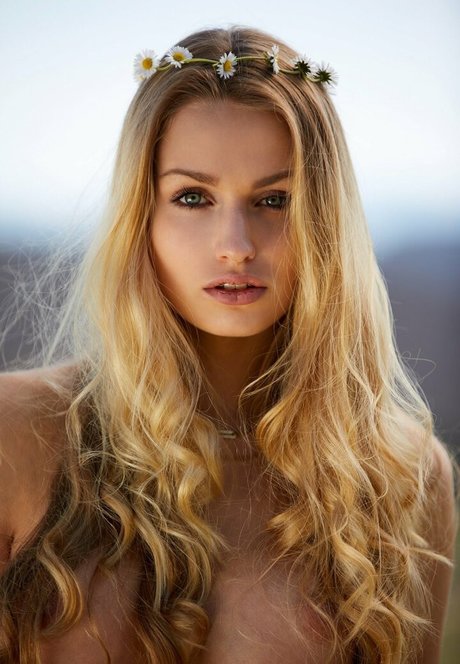 Nahá fotka uniklých OnlyFans od Emilia Jung