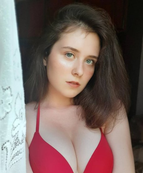 Naken läckt OnlyFans-bild av Elizaveta Milyaeva