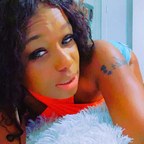Naken lekkede OnlyFans-bilde av Miamor