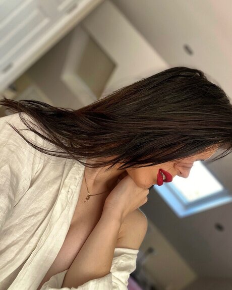 Naken lekkede OnlyFans-bilde av Rossigreen