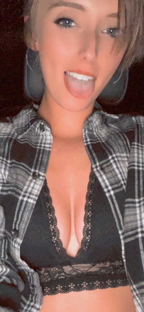 Naken läckt OnlyFans-bild av Bree