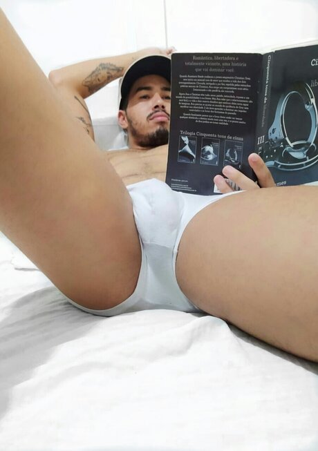 Naken lekkede OnlyFans-bilde av Breno Eduardo