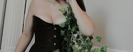 Naken lekkede OnlyFans-bilde av Antonia Zarov