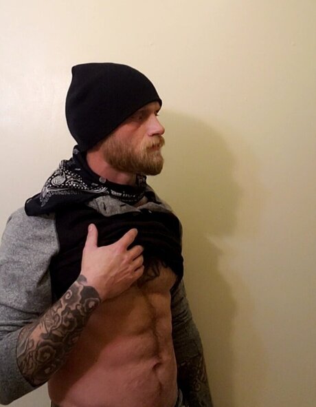 Naakte gelekte OnlyFans-foto van Vicarious Viking