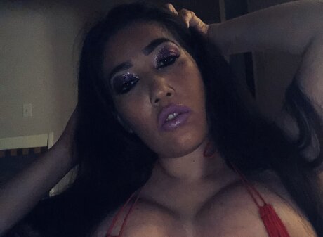 Alaston vuotanut OnlyFans-kuva                 4dayz