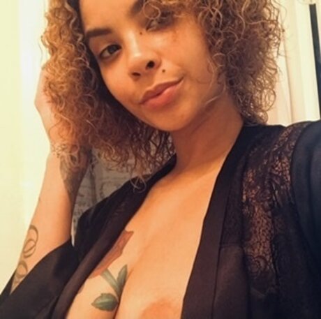 Nahá fotka uniklých OnlyFans od Aphroditebre