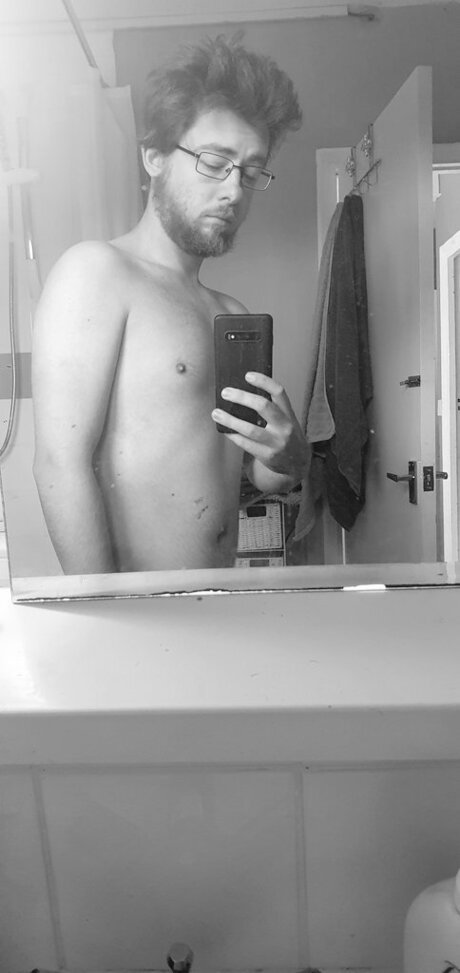 Nahá fotka uniklých OnlyFans od Your Naughty Sidepiece