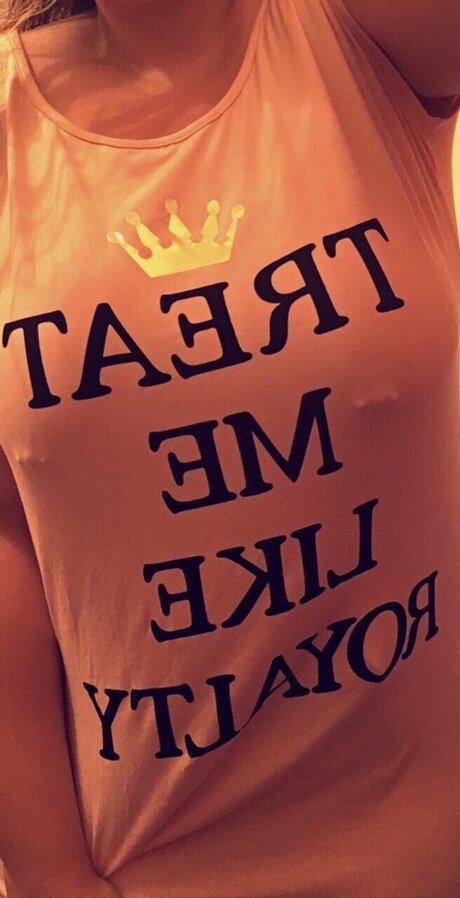 Naakte gelekte OnlyFans-foto van Nikki