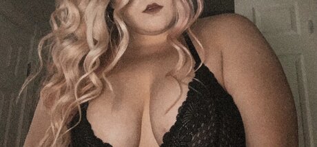 Naken läckt OnlyFans-bild av Wellendowed