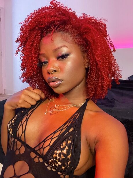 Naken lekkede OnlyFans-bilde av Sugar 