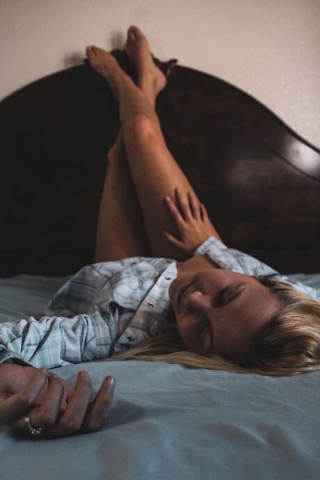 Naakte gelekte OnlyFans-foto van Ariel