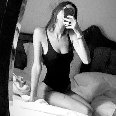 Naken lekkede OnlyFans-bilde av Olimpia