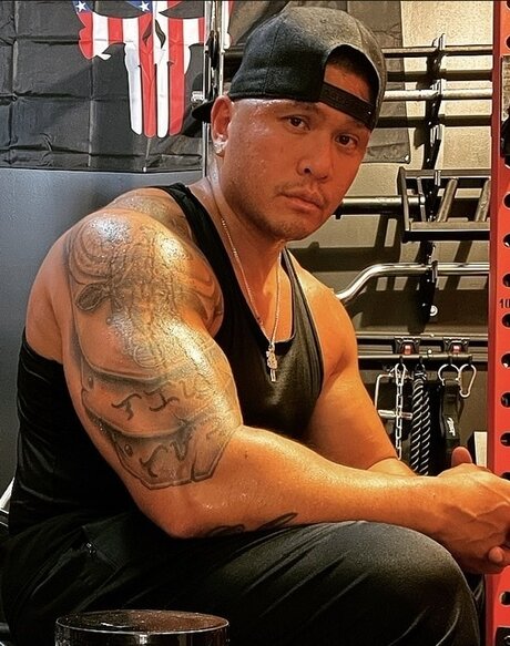 Naken lekkede OnlyFans-bilde av Rommel Sumague
