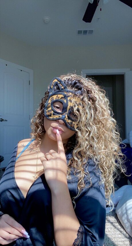 Naken läckt OnlyFans-bild av Mufasita
