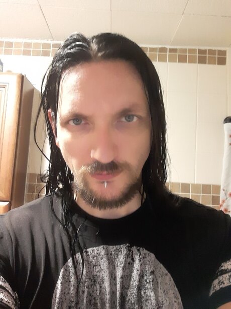 Naken läckt OnlyFans-bild av D Miller