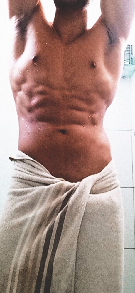 Nahá fotka uniklých OnlyFans od Maximo