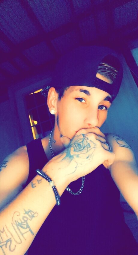 Alaston vuotanut OnlyFans-kuva Savage23