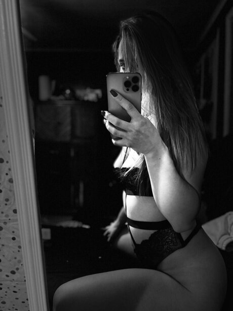 Naken lekkede OnlyFans-bilde av Ashley Comeau