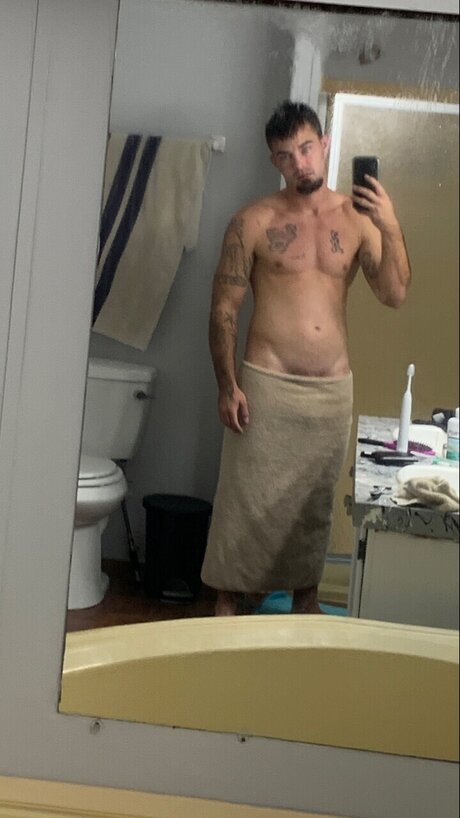 Naken läckt OnlyFans-bild av Ace