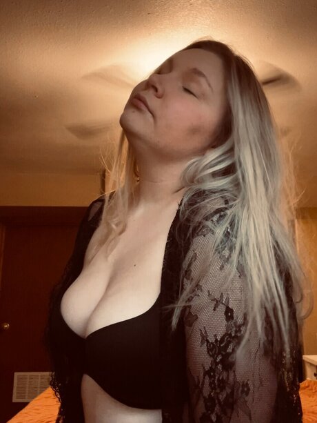 Nagie wyciekłe zdjęcie OnlyFans od Marigold