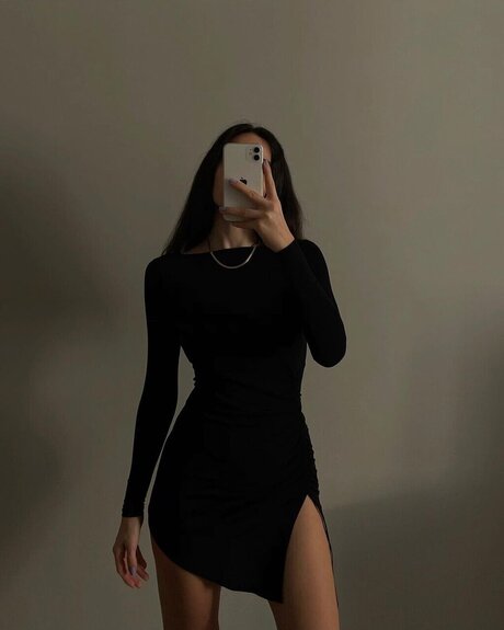 Naken lekkede OnlyFans-bilde av Camelia