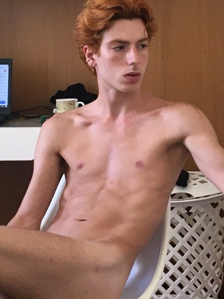 Naken lekkede OnlyFans-bilde av James Stone