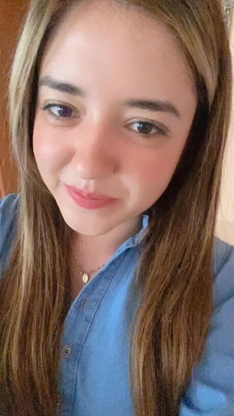 Naken läckt OnlyFans-bild av Maytee Badillo Lpez