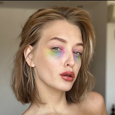 Naken lekkede OnlyFans-bilde av Lilly 