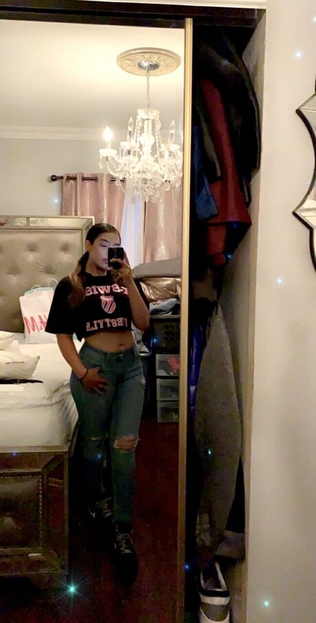 Naken lekkede OnlyFans-bilde av Baby Cakez