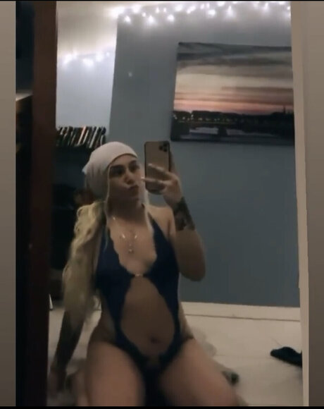 Foto nua vazada do OnlyFans de Thalia