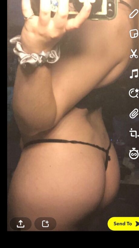 Naken lekkede OnlyFans-bilde av Amanda