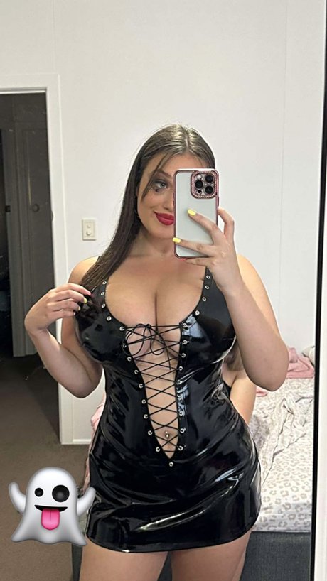 Alasti lekkinud OnlyFans-i pilt Dakota Jade