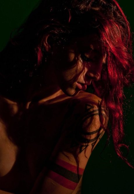 Nahá fotka uniklých OnlyFans od Cam Damage