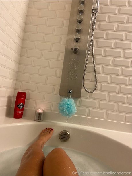 Nahá fotka uniklých OnlyFans od Michelle Anderson