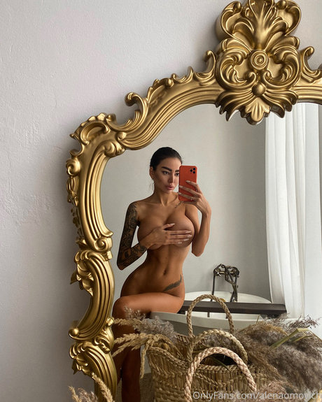 Alena Omovych