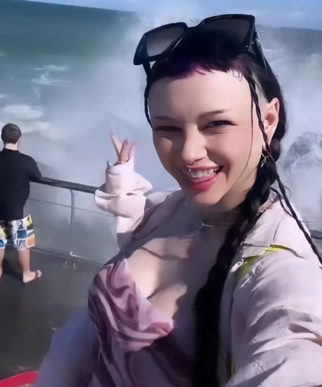 Nahá fotka uniklých OnlyFans od Zheani