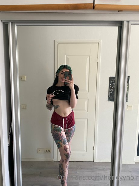 Honeyy Noir
