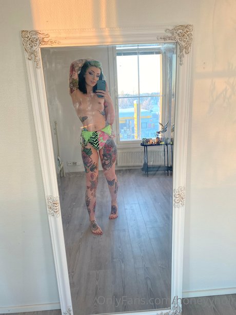 Honeyy Noir OnlyFans泄露裸照