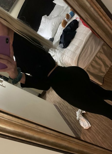 Laroseee OnlyFans泄露裸照