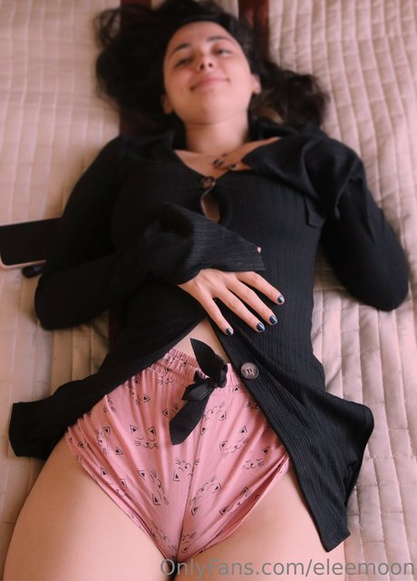 Nahá fotka uniklých OnlyFans od Eleemoon