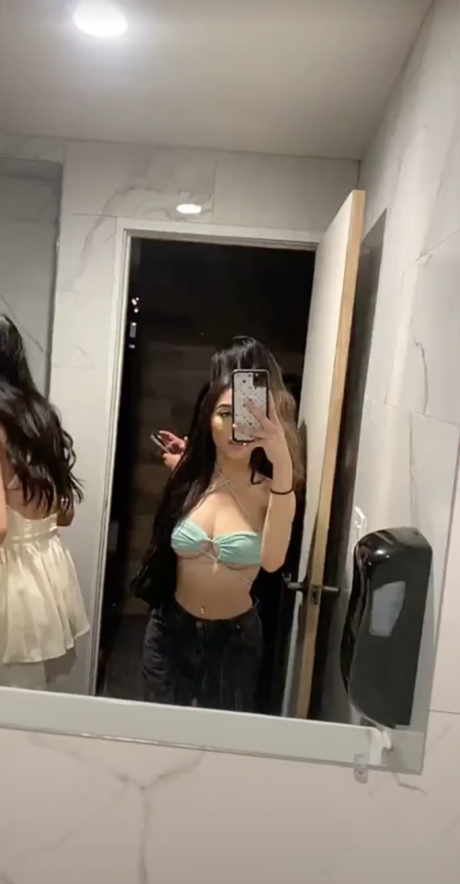 Naken lekkede OnlyFans-bilde av Icybabym