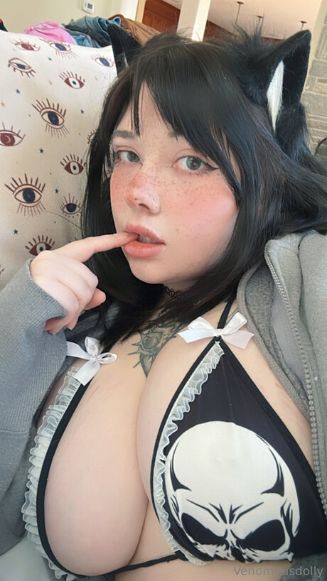 Venomousdolly